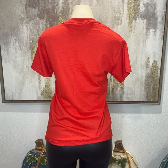 Pair-Combo of a Red Grapic "His Love Never Fails" and an Orange T-shirt - Picture 4 of 5